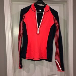 Rare Lululemon REVERSIBLE half Zip Up